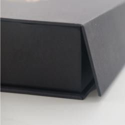 Подарочная коробка одеяния Paperboard прямоугольника коробки магнитной одежды упаковывая
