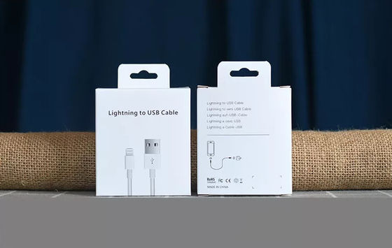 Данные по заряжателя Usb PMS привязывают коробку упаковки жиронепроницаемое Debossing